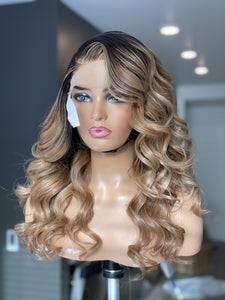 Side Part Beige Blonde With Money Piece